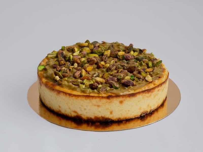 Pistacchio Burnt Basque Cheese Cake